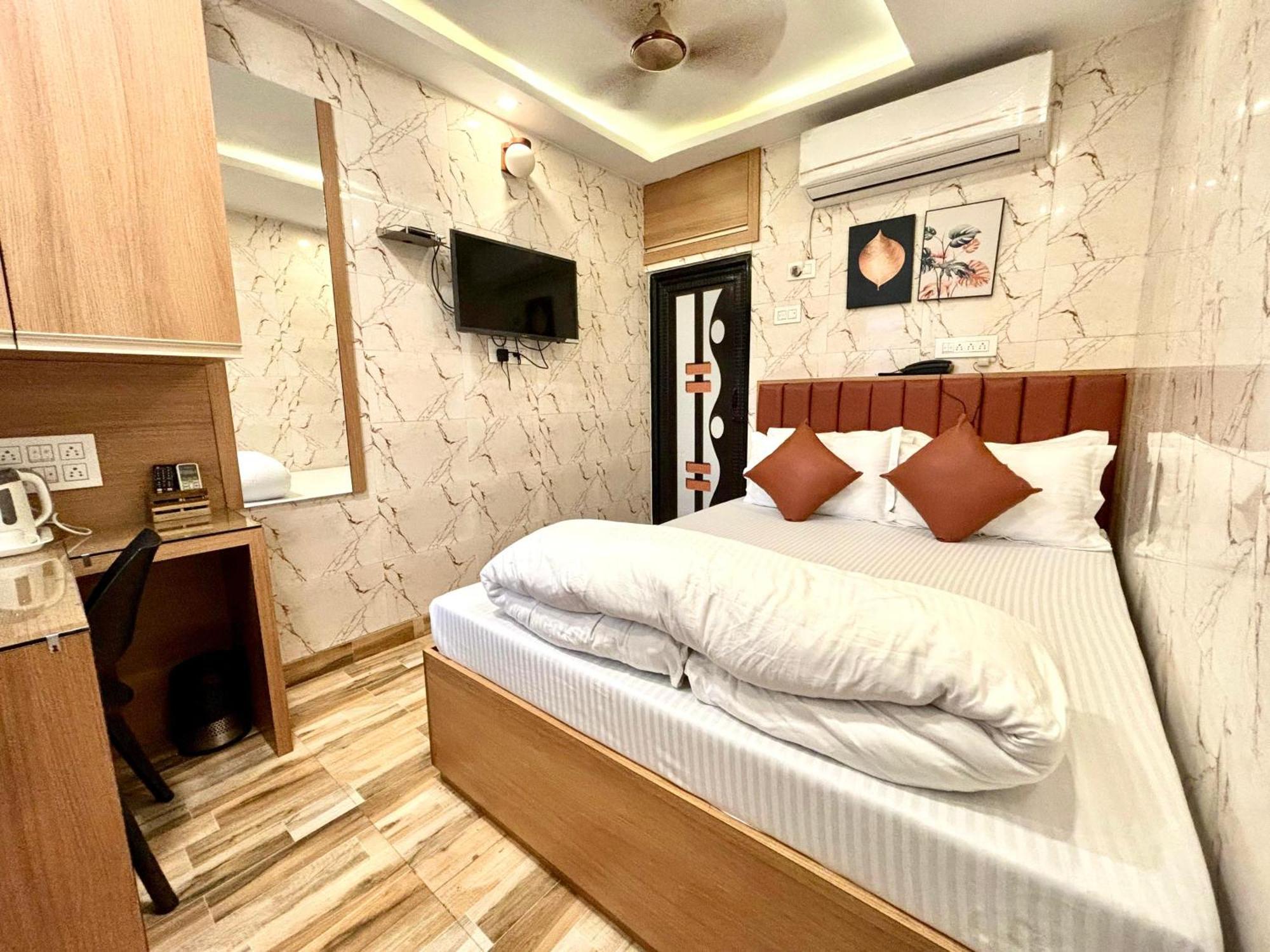 The City Of Joy Kolkata Exterior photo